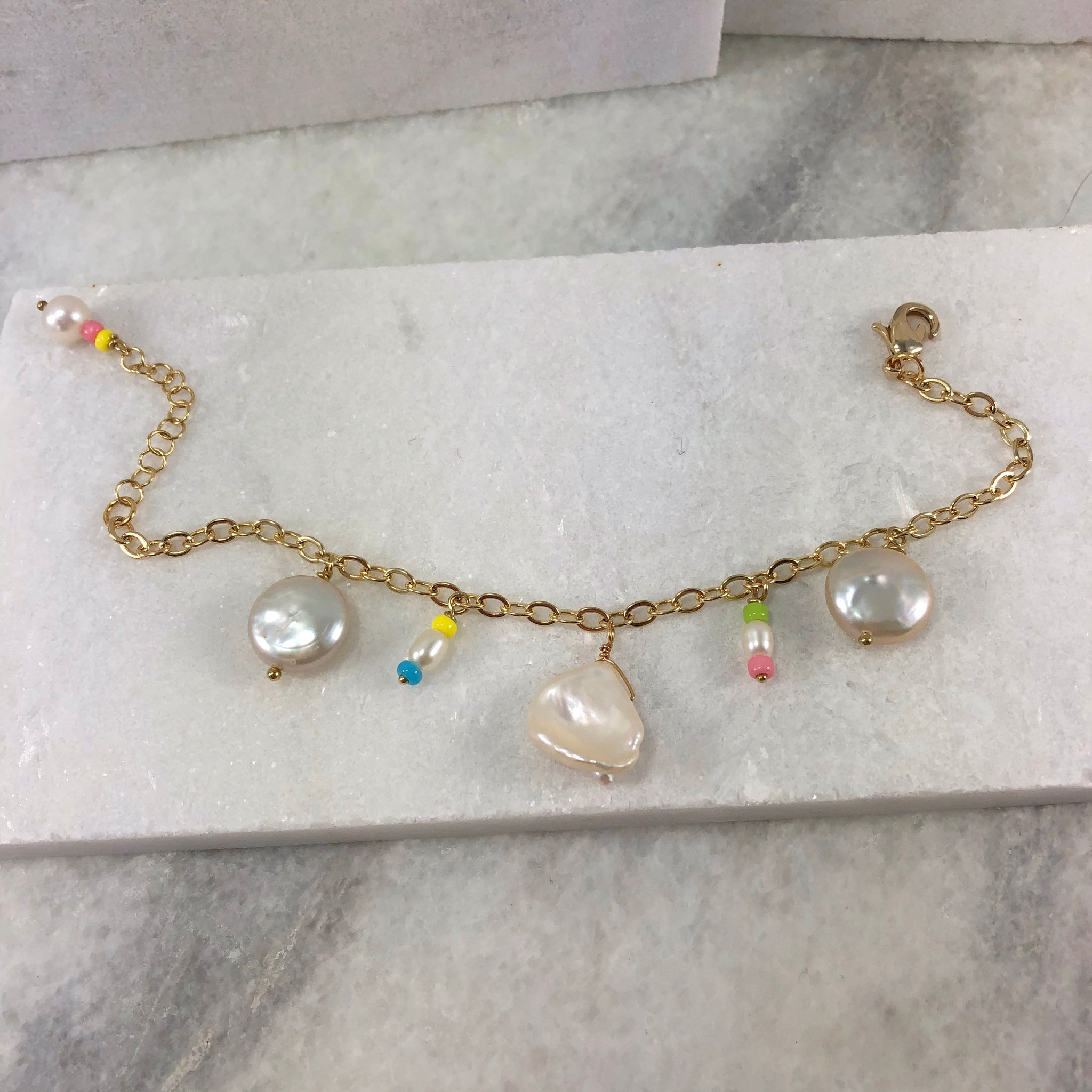 AKA Classic Pearl Bracelet